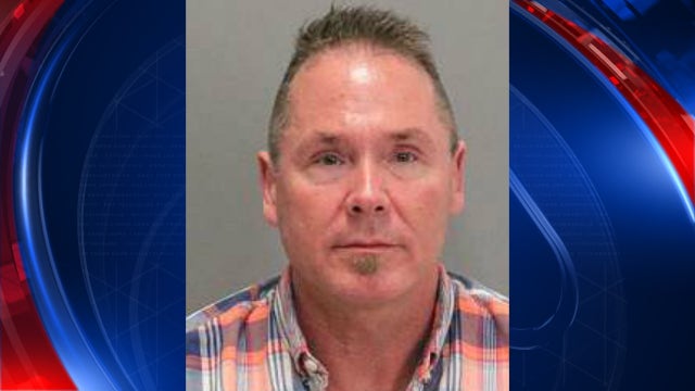 Police: Passenger on flight noticed man texting about sexually molesting young children