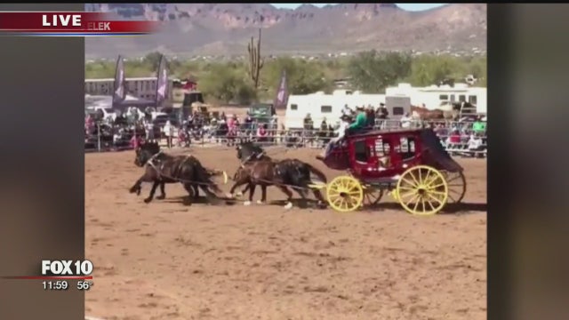 Horse-driven stagecoach slams into cars in Arizona