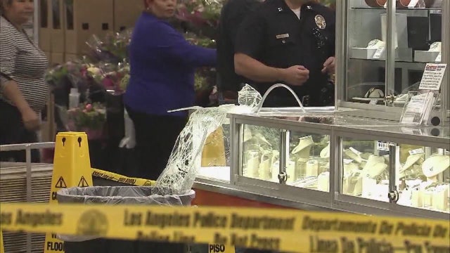 2 men sought after smash-and-grab robbery at Pacoima Costco
