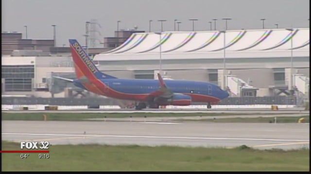 Southwest plane from Chicago makes emergency landing due to broken window