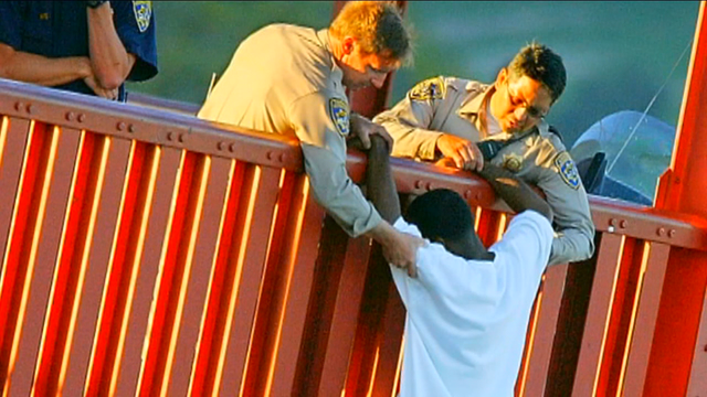 Man tells story of CHP officers talking him down from Golden Gate Bridge