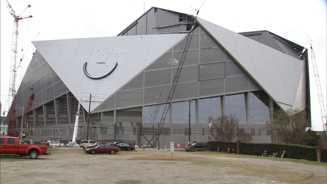 Mercedes-Benz Stadium falls behind schedule