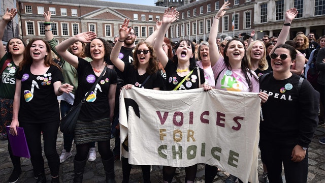 Voters in Ireland repeal constitutional ban on abortion