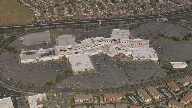 Authorities respond to reports of shots fired at Moreno Valley Mall