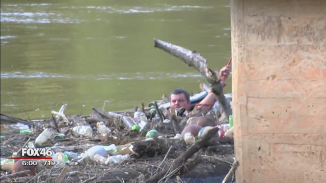 Crews rescue stranded kayaker from Catawba River