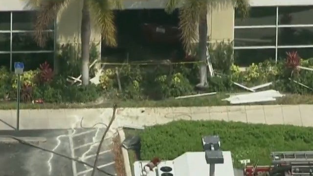 Car crashes into Broward Sheriff's Office
