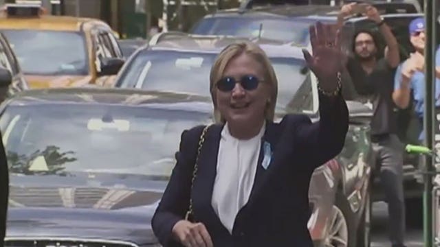 Clinton criticized for delay in disclosing pneumonia diagnosis