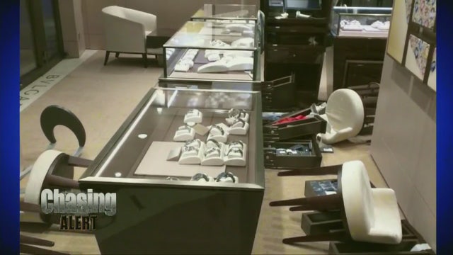 Royal Caribbean cruise ship caught in storm