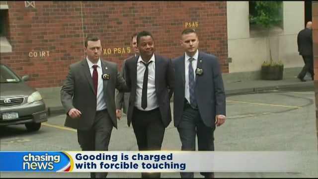 Cuba surrenders, Rihanna's pop-up and more