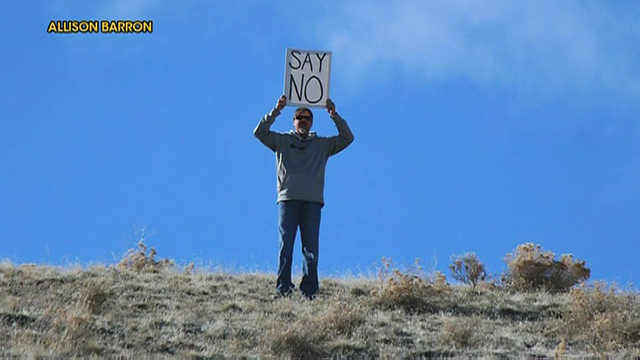 Dad crashes daughter's marriage proposal