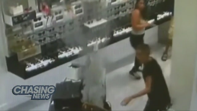 VIDEO: E-cigarette explodes in woman's purse