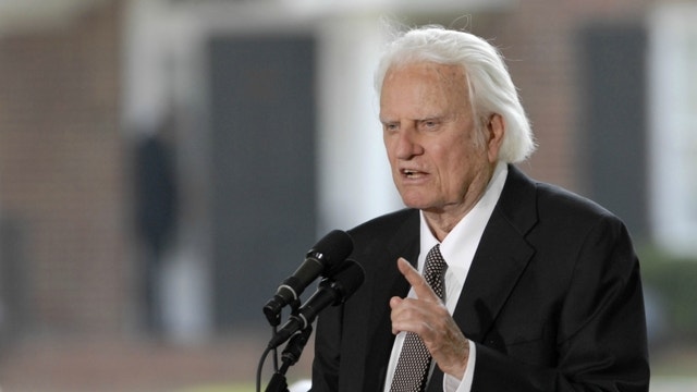 Evangelist Billy Graham, who reached millions, dies at 99