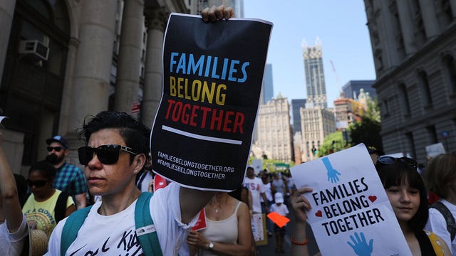Judge halts deportations of reunited families