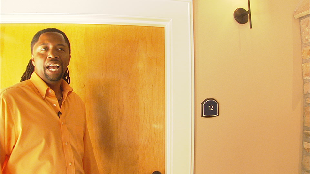 Georgia man uses voice to soothe hospice patients