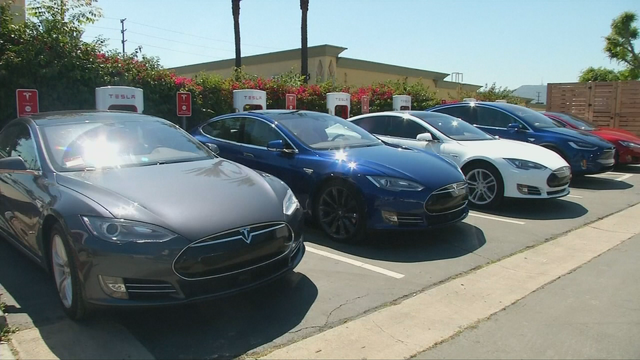 Tesla recalls some models due to steering issue