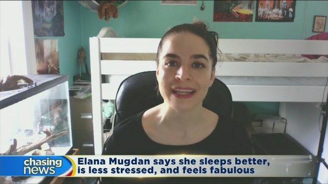 NYC woman is a month into year without smartphone