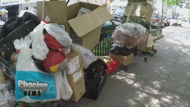 'Cart woman' returns to NYC streets