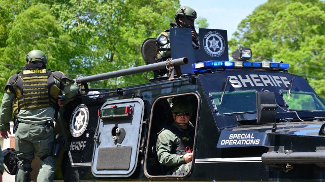 Counter protesters outnumber neo-Nazis at rally in Newnan