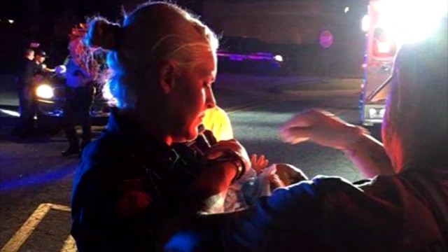 Douglasville officers deliver baby on side of road