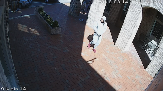 Serial flasher caught on camera in Senoia