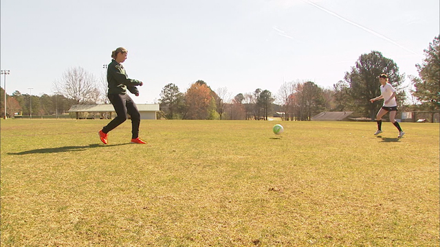 Short warm up may protect young players' knees