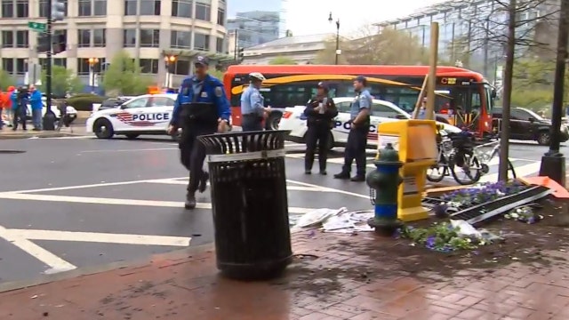 4 pedestrians injured after car jumps curb following Northwest DC crash, police say