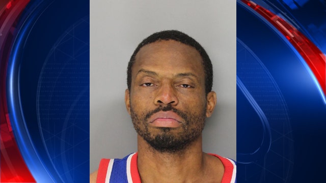 Police: Man threatened to 'shoot people' at court