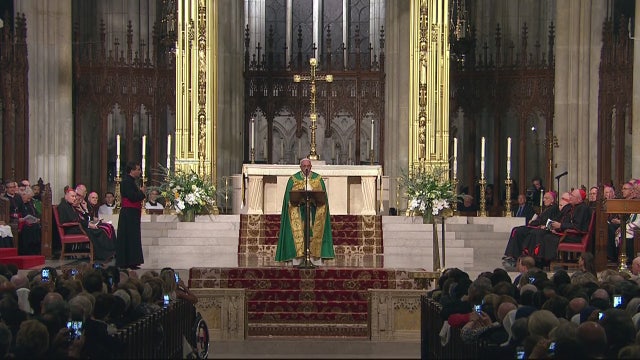 Pope Francis opens with message, prayer for Muslims