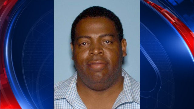 Police: Man wanted for burglarizing two of R. Kelly's homes