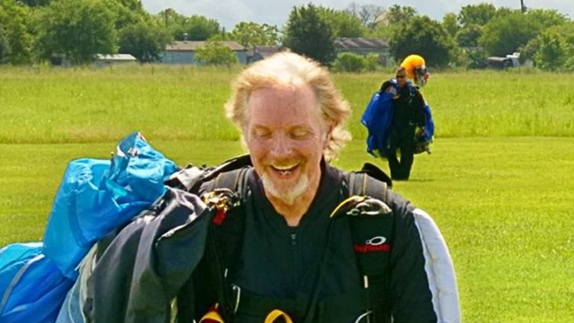 'Walking Dead' voice actor killed in Texas skydiving accident