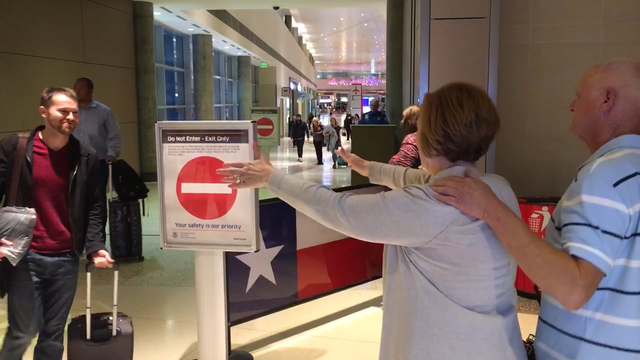 Passengers from Southwest Airlines flight return to Dallas