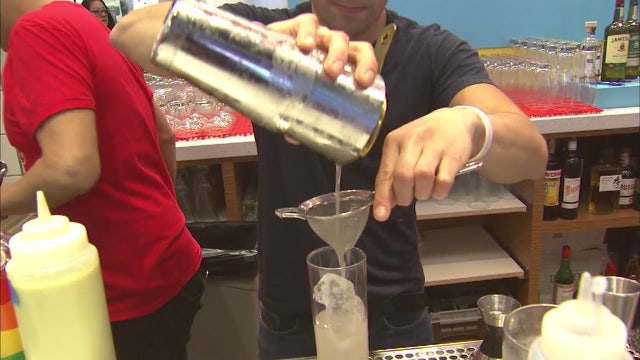 'Saved By The Bell' pop-up diner now open in West Hollywood!