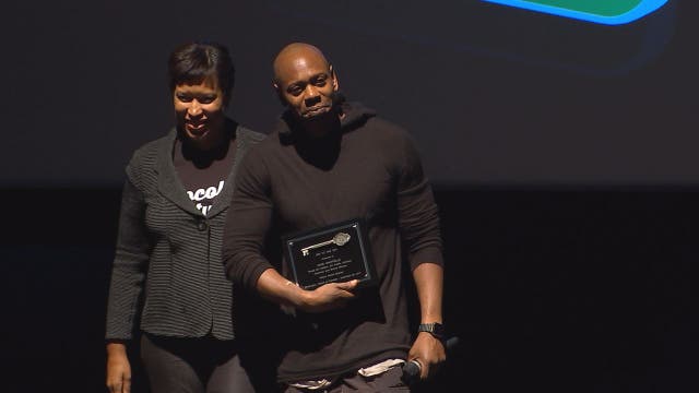 Dave Chappelle receives Key to the City from DC mayor