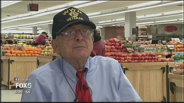 91-year-old World War II veteran works at supermarket