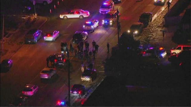 Colorado sheriff's deputy shot, manhunt underway