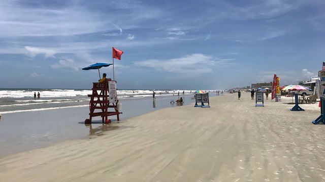 'Sugardaddy' seeking 'sugarbaby' banned from Florida beach