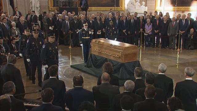 Rev. Billy Graham praised by Trump, politicians as 'America's pastor'