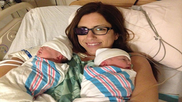 Mom with rare eye cancer gives birth to healthy twins