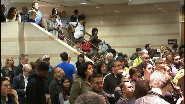 1,200 passengers stuck on train in Hudson River tunnel