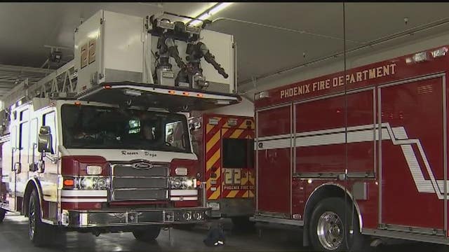 Safe Baby Haven: Distraught mother drops off 2 children at Phoenix fire station