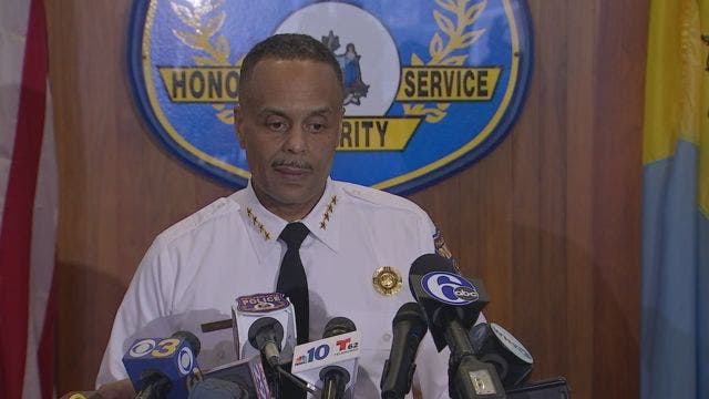 Philly police commissioner apologizes for Starbucks arrest