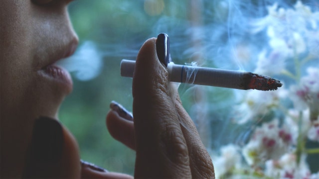 If smokers get work breaks, non-smokers want more vacation, study says
