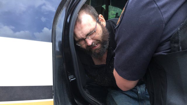 Suspect captured in slaying of Tennessee deputy