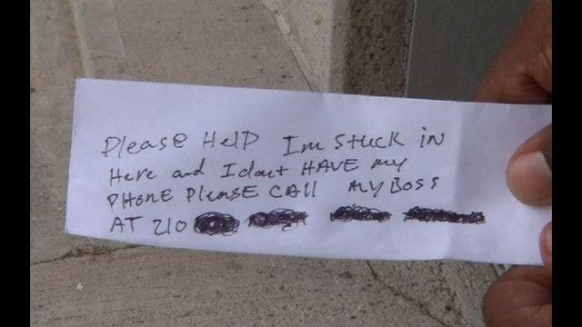 Man stuck in ATM puts "Please Help" note into receipt slot