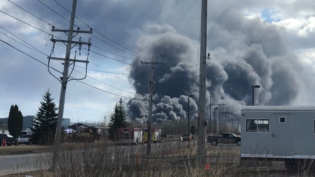 Explosion at Superior, Wisconsin oil refinery: Multiple injuries, evacuations ordered