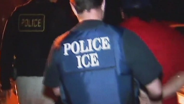 8b9da208-APD_addresses_immigration_enforcement_wi_0_20170205042011-407693