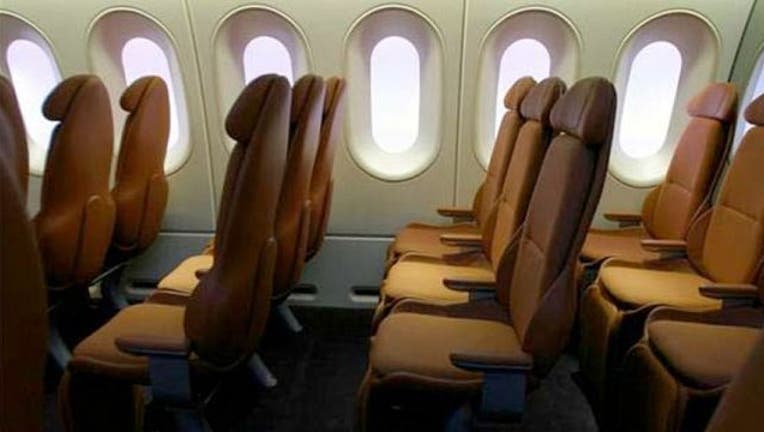 fc7568e1-airplane-seats-404023