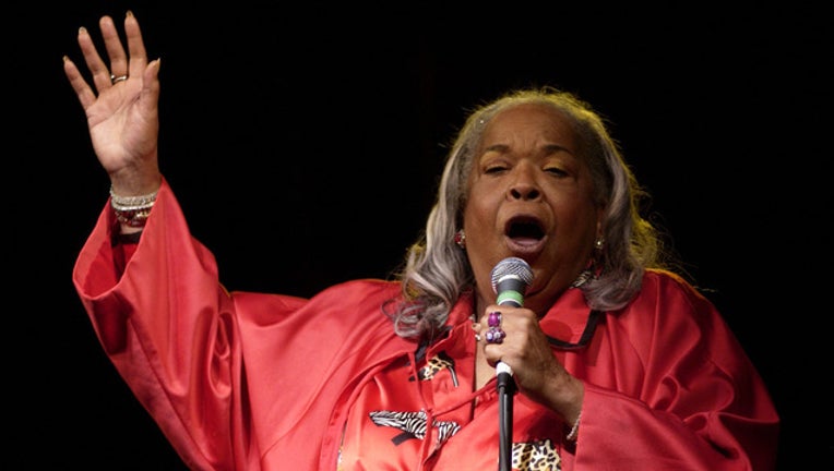 66087bb0-GETTY Della Reese dies-401720