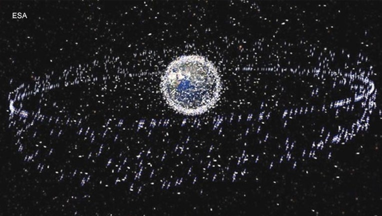 e39dbb43-space junk for lakana_1447680669952-403440.jpg