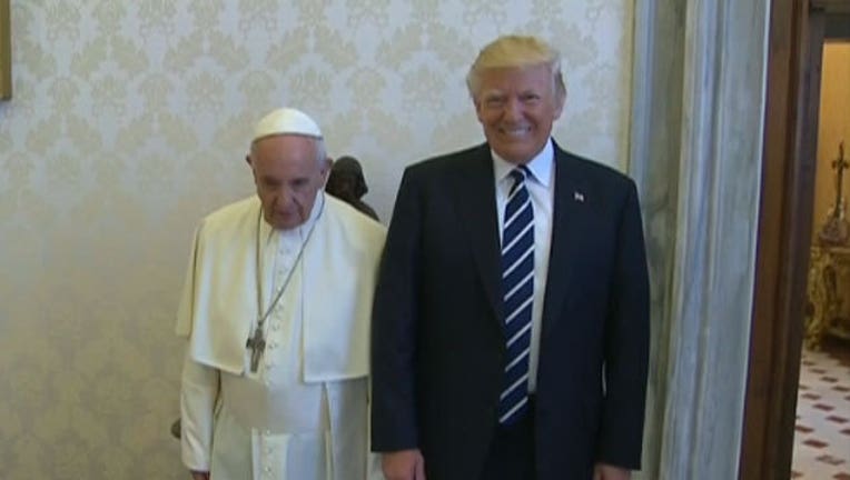 7e27ef17-trump-meets-pope_1495630549692-408200.jpg